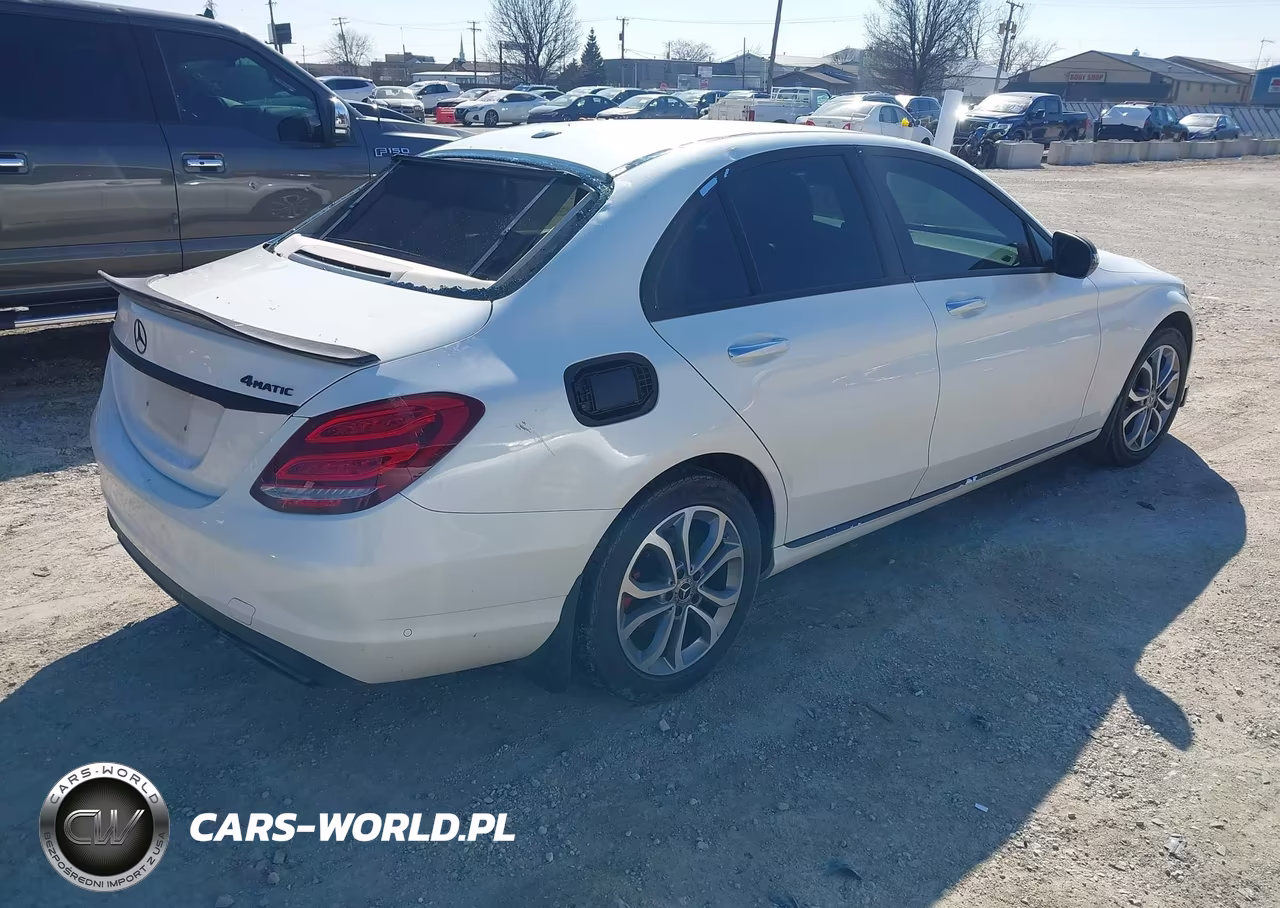 2017 Mercedes-Benz C 300 4Matic VIN:55SWF4KB8HU210985 - 4