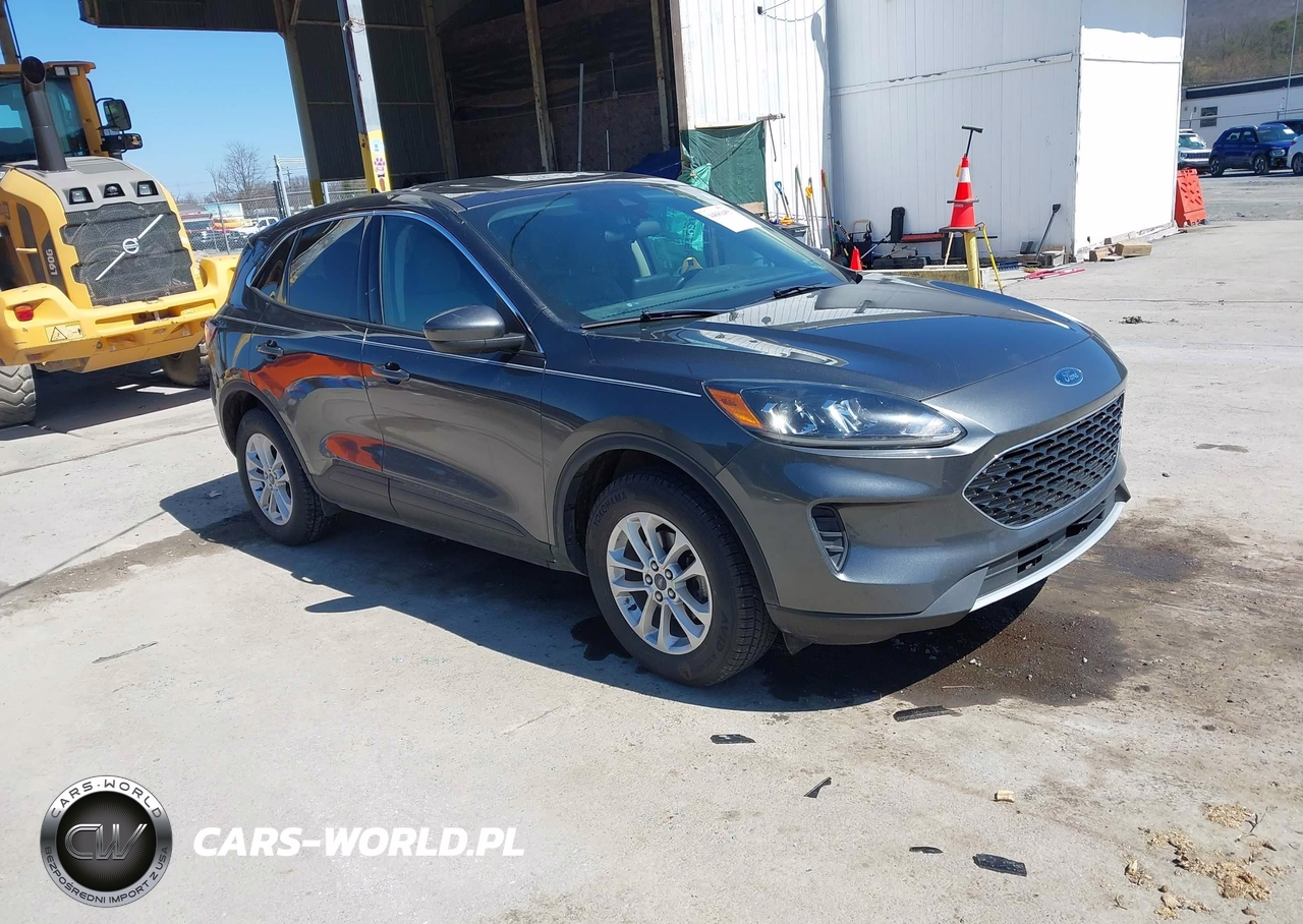 2020 Ford Escape Se