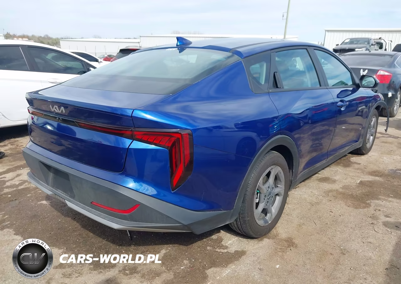 2025 Kia K4 Lxs VIN:3KPFT4DE1SE169968 - 4