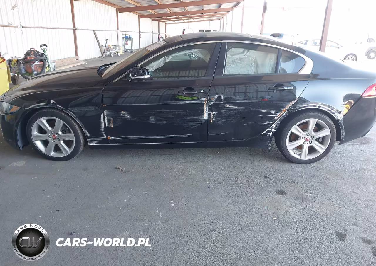 2017 Jaguar Xe 25T Premium VIN:SAJAD4BG6HA950235 - 14