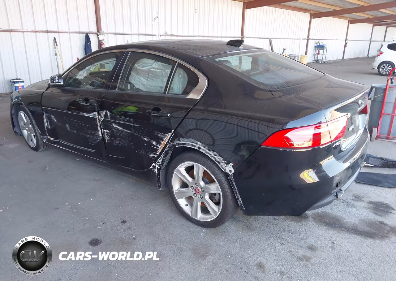 2017 Jaguar Xe 25T Premium VIN:SAJAD4BG6HA950235 - 3