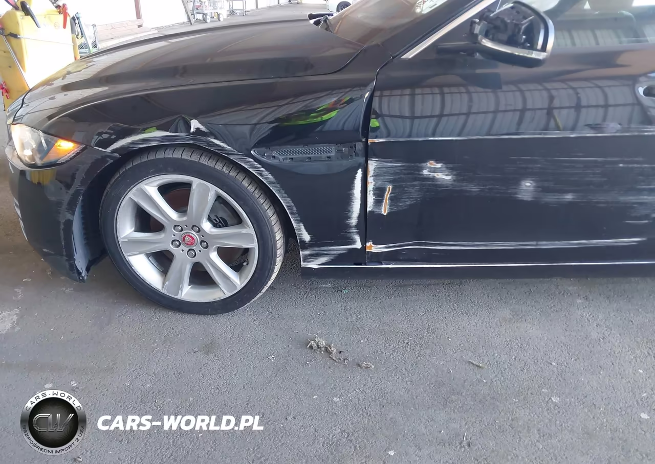 2017 Jaguar Xe 25T Premium VIN:SAJAD4BG6HA950235 - 6