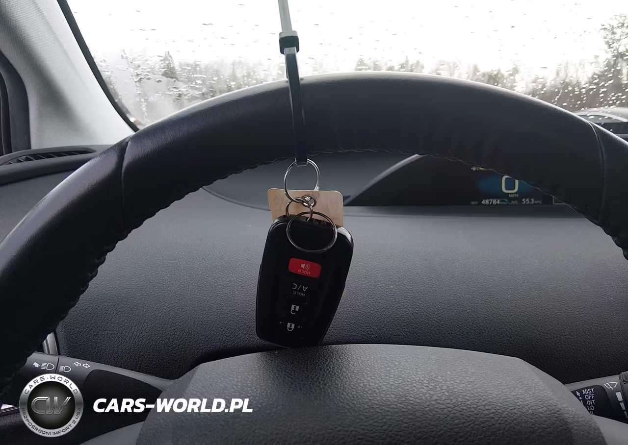 2021 Toyota Prius Prime Le VIN:JTDKAMFP5M3181702 - 11