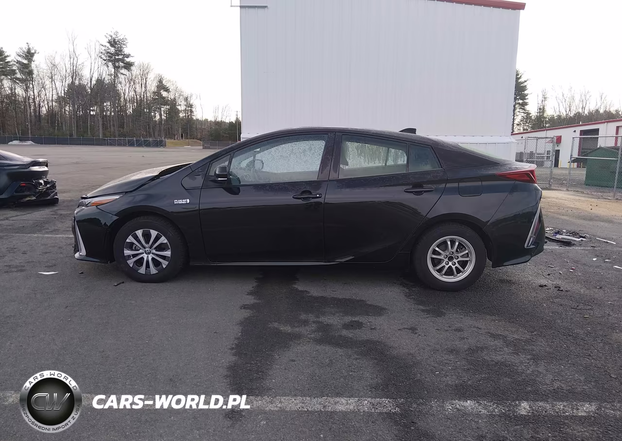 2021 Toyota Prius Prime Le VIN:JTDKAMFP5M3181702 - 14