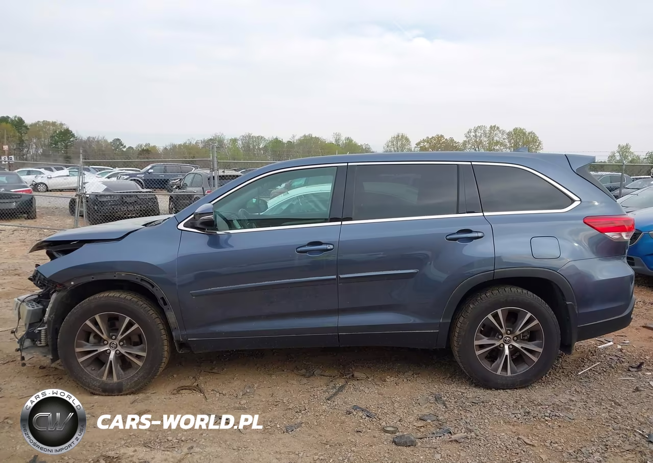 2019 Toyota Highlander Le Plus VIN:5TDBZRFH0KS988543 - 14