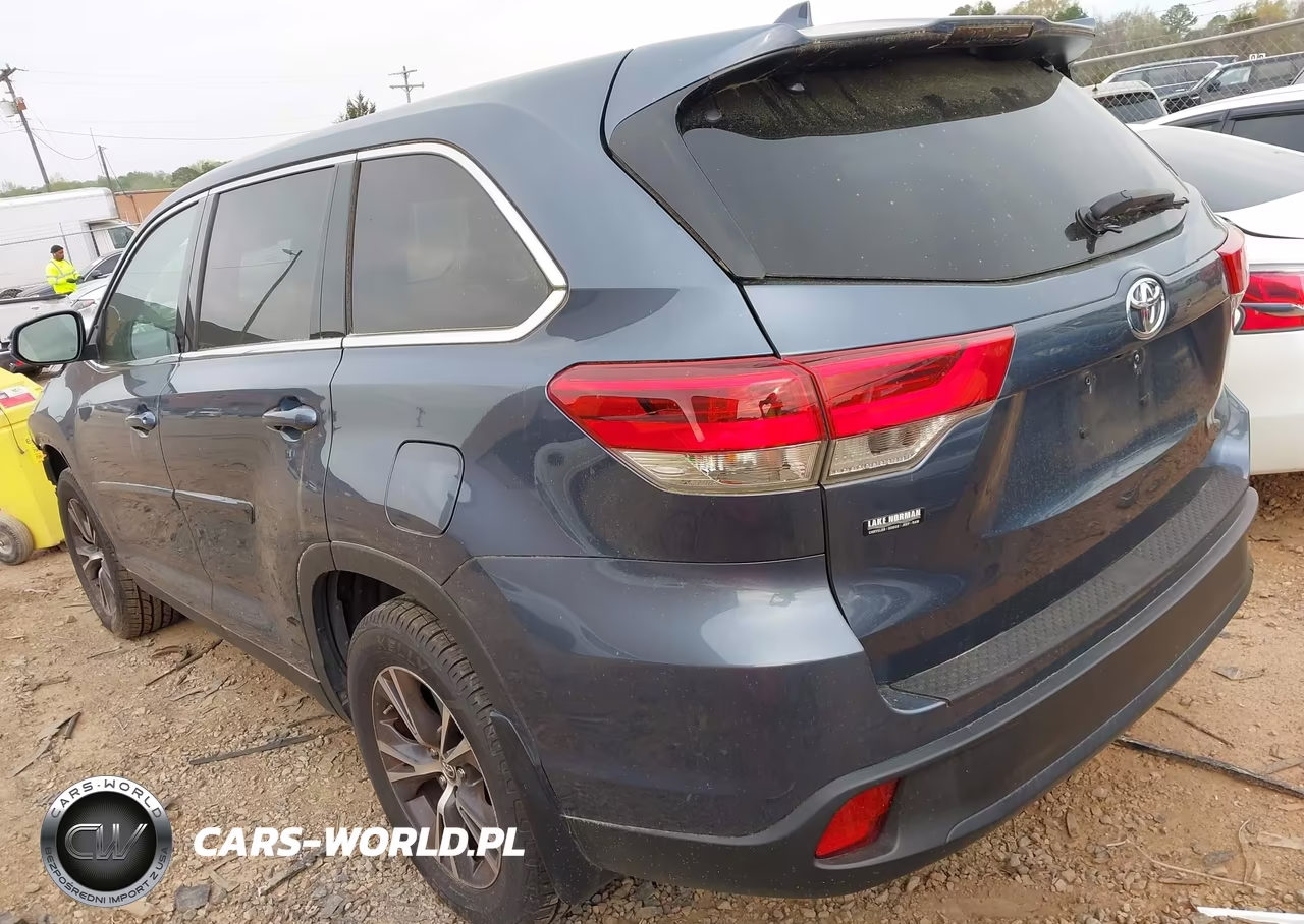2019 Toyota Highlander Le Plus VIN:5TDBZRFH0KS988543 - 3