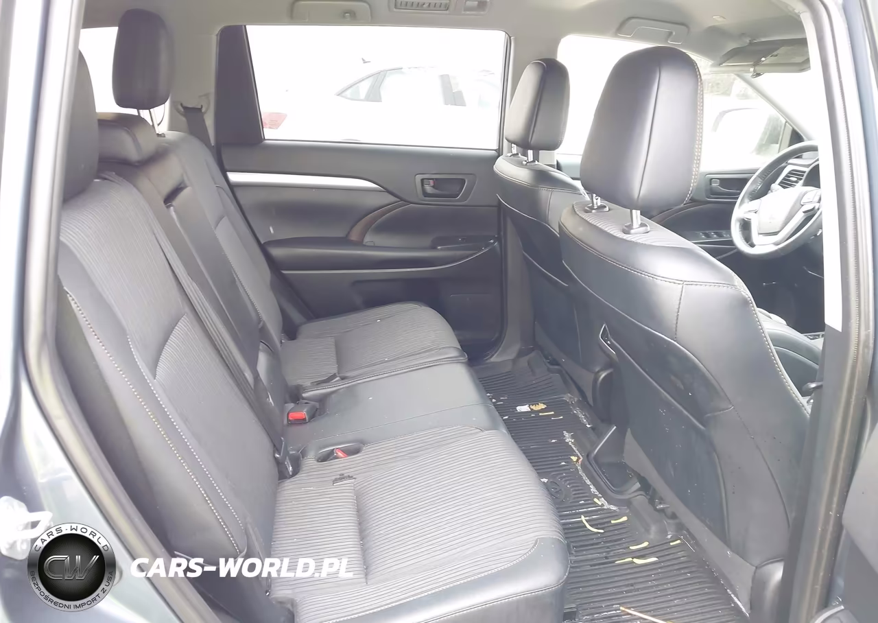 2019 Toyota Highlander Le Plus VIN:5TDBZRFH0KS988543 - 8
