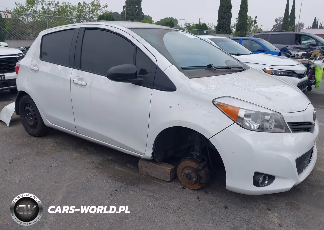 2013 Toyota Yaris Le
