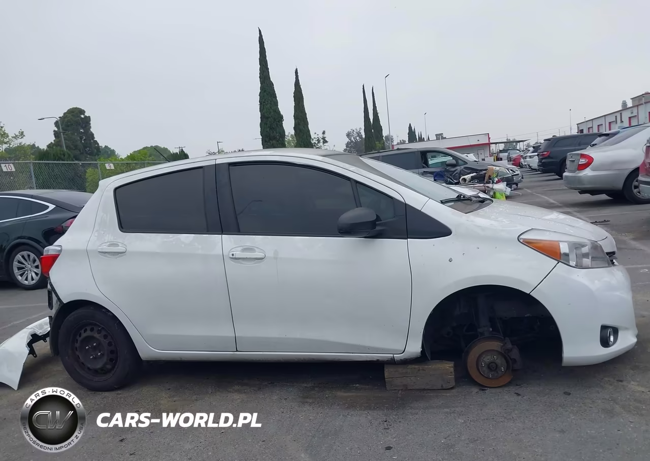 2013 Toyota Yaris Le VIN:JTDKTUD32DD544543 - 13