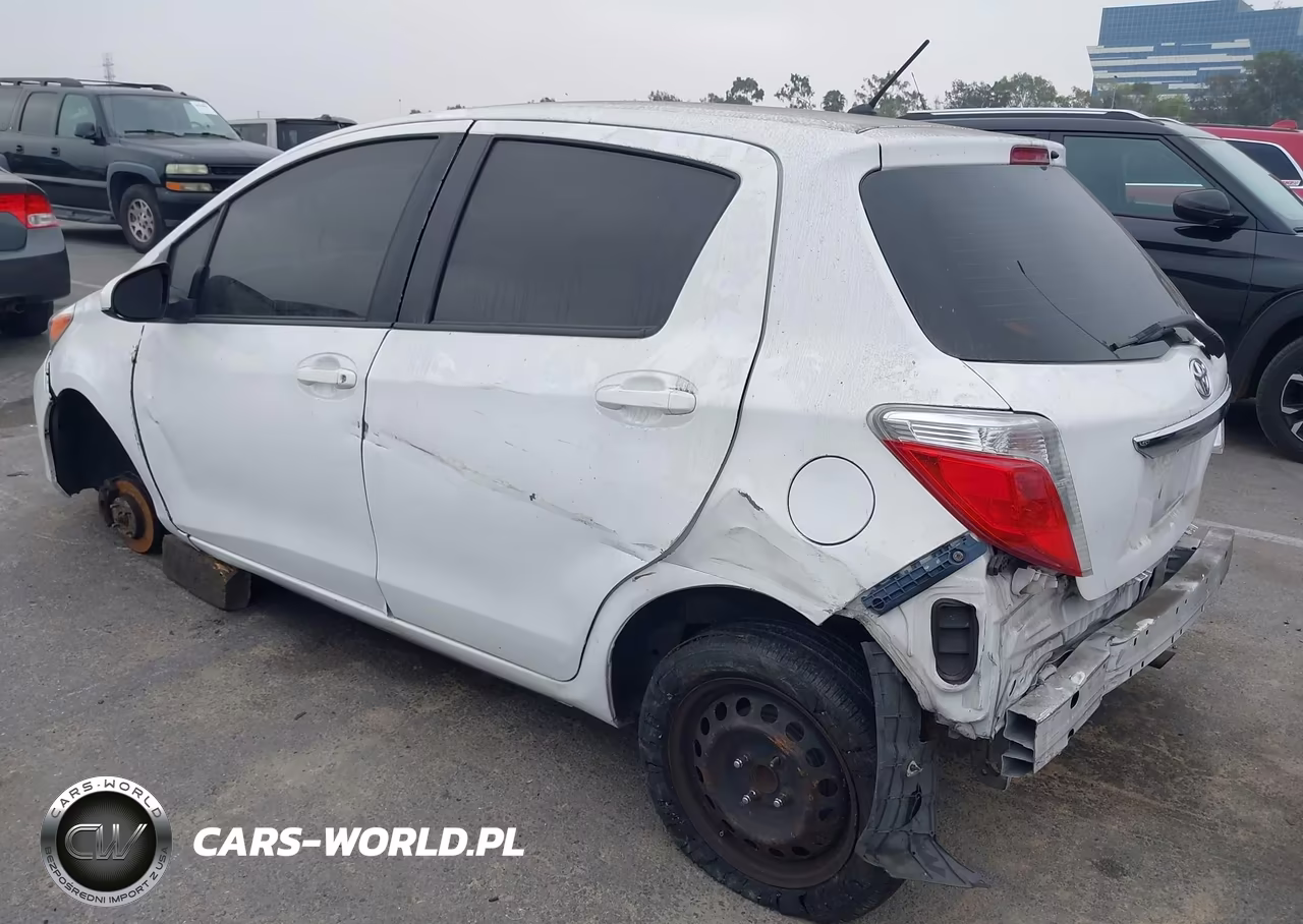 2013 Toyota Yaris Le VIN:JTDKTUD32DD544543 - 3
