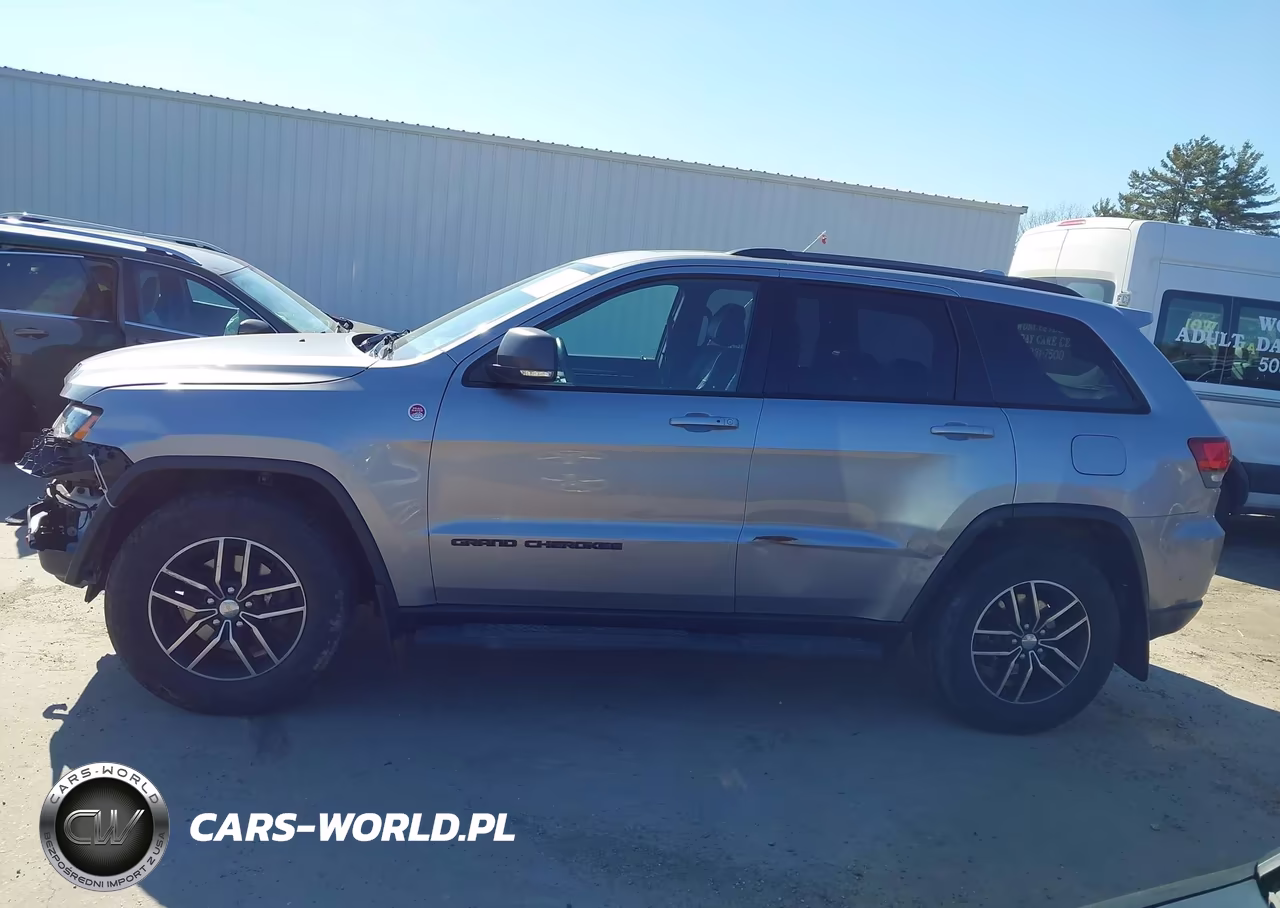 2017 Jeep Grand Cherokee Trailhawk 4X4 VIN:1C4RJFLG8HC633646 - 14