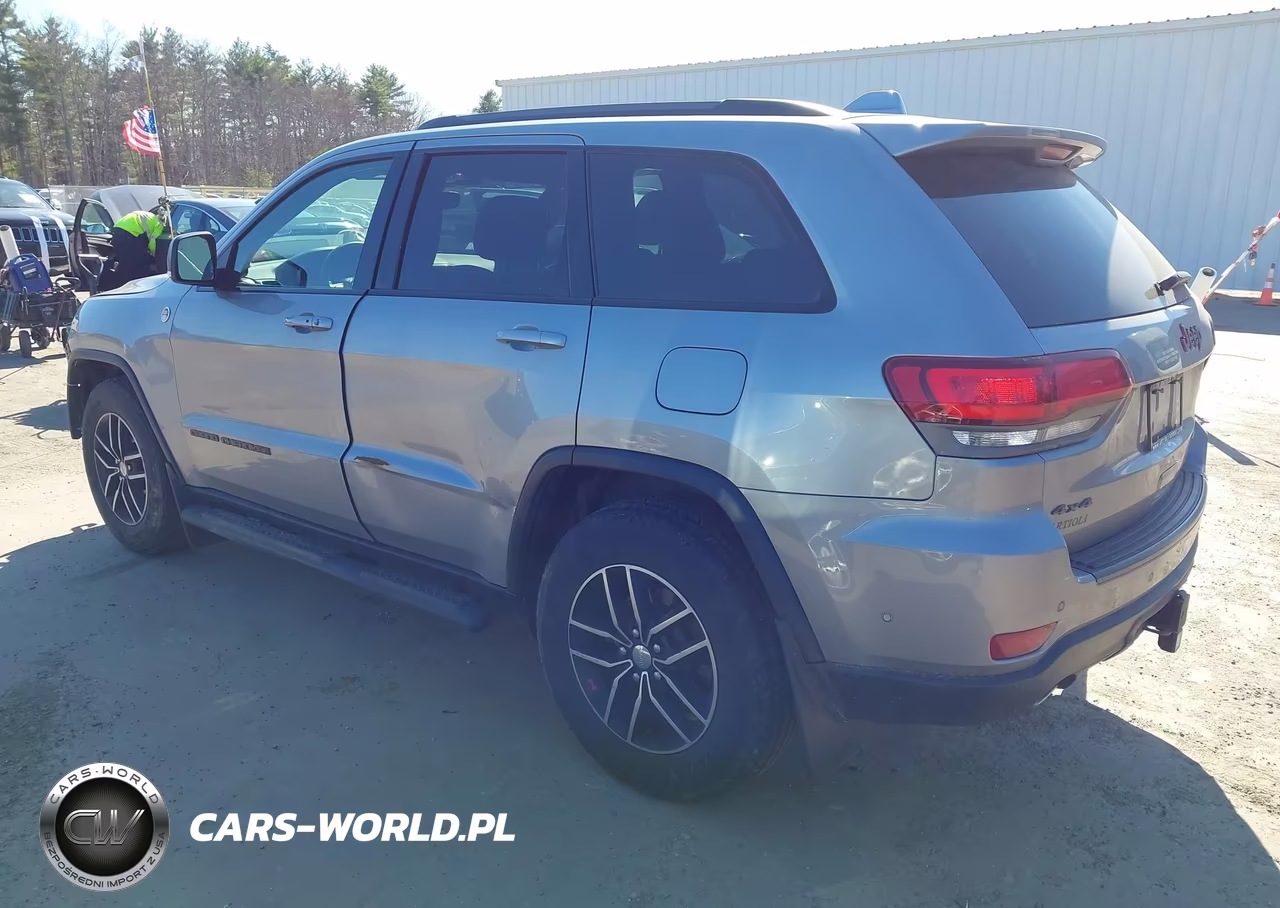 2017 Jeep Grand Cherokee Trailhawk 4X4 VIN:1C4RJFLG8HC633646 - 3