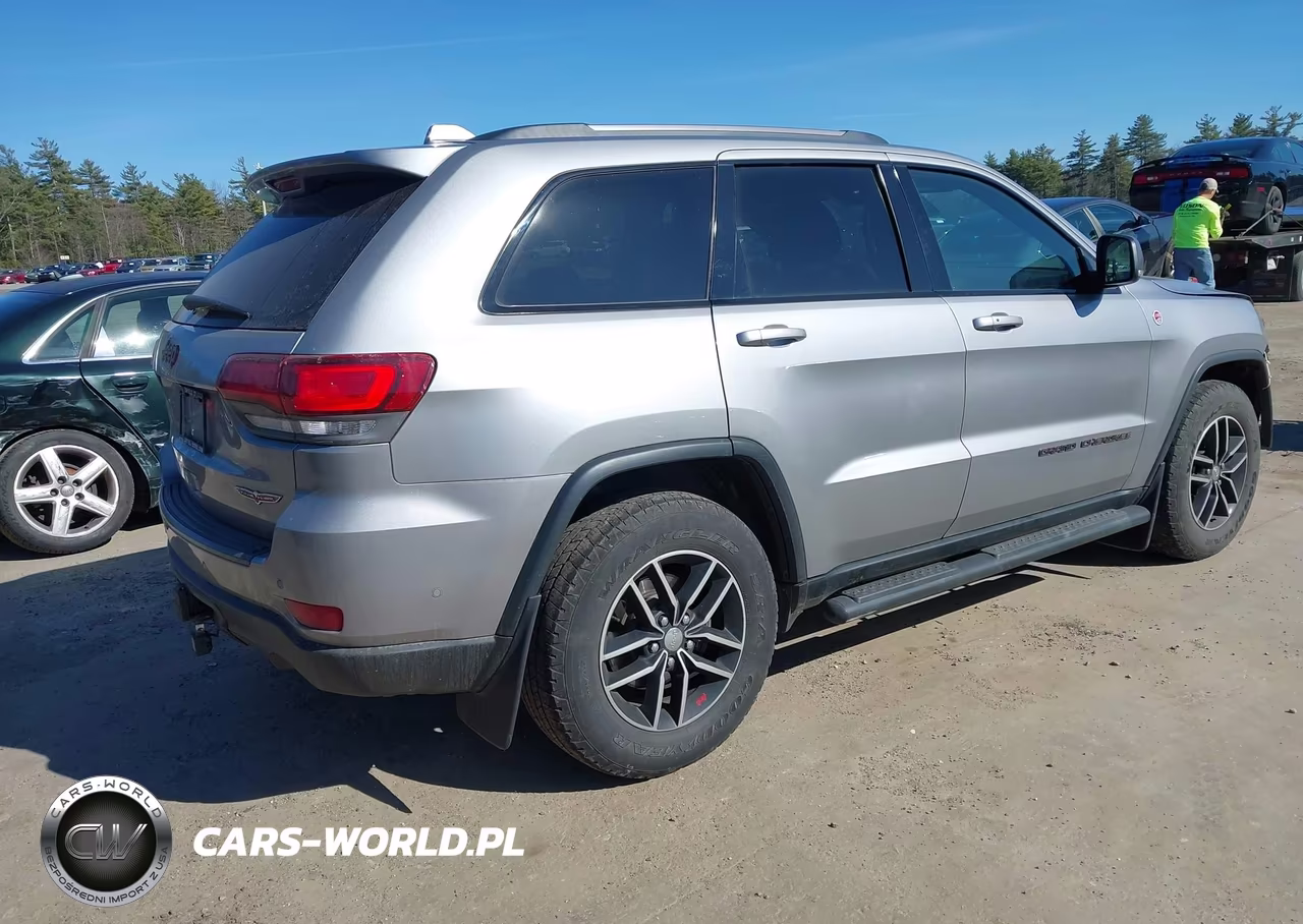 2017 Jeep Grand Cherokee Trailhawk 4X4 VIN:1C4RJFLG8HC633646 - 4
