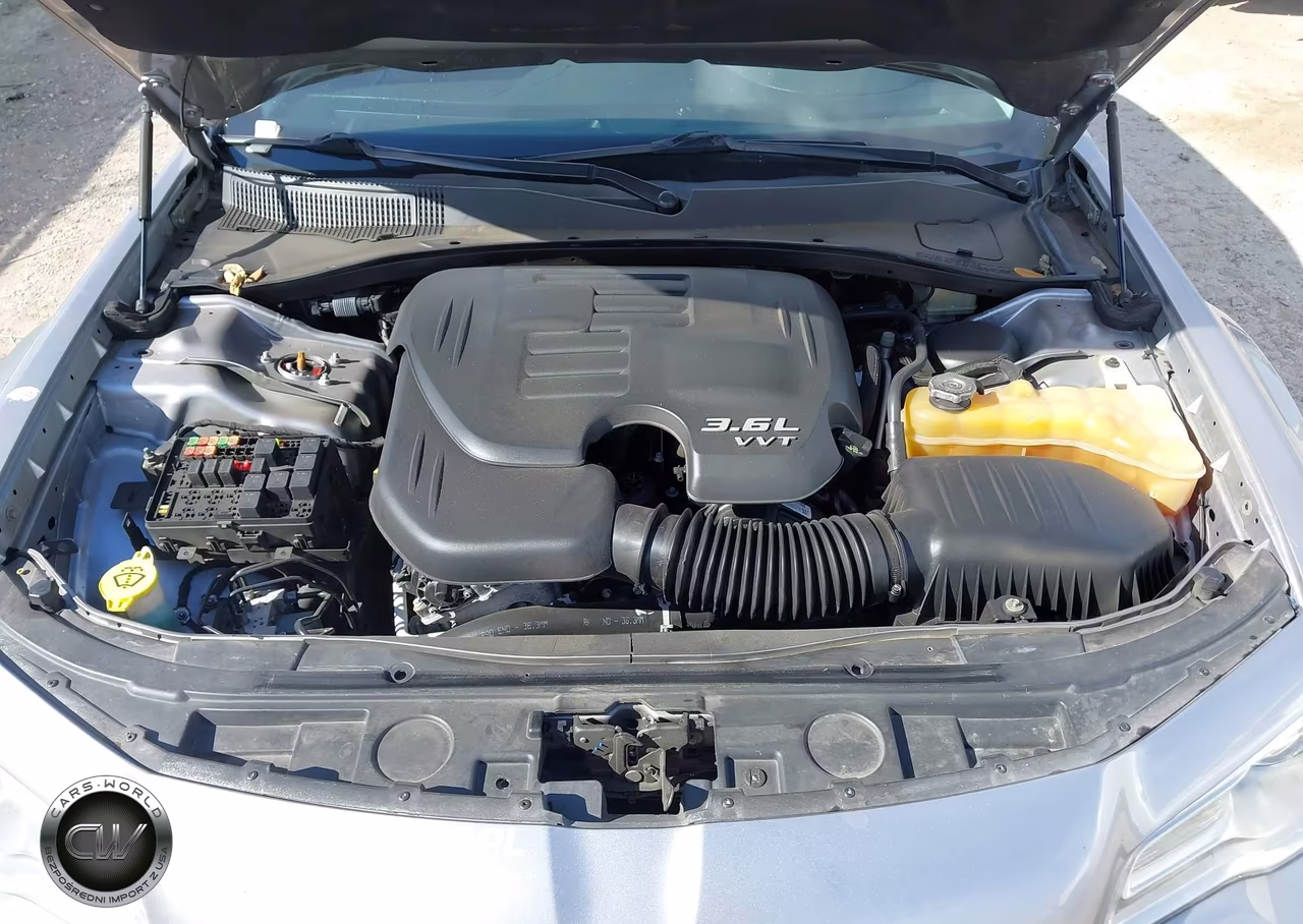 2017 Chrysler 300C VIN:2C3CCAEG0HH586291 - 10
