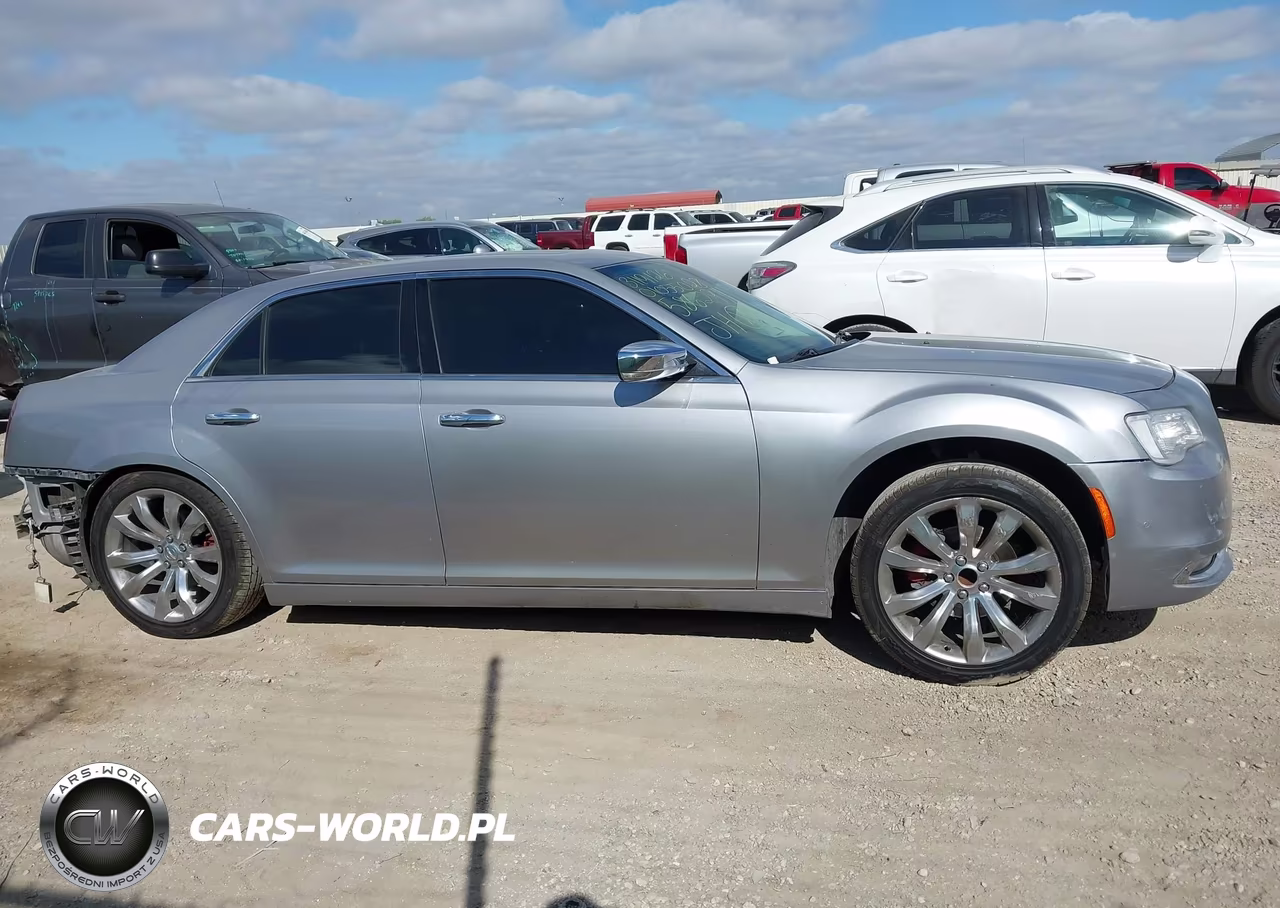 2017 Chrysler 300C VIN:2C3CCAEG0HH586291 - 13
