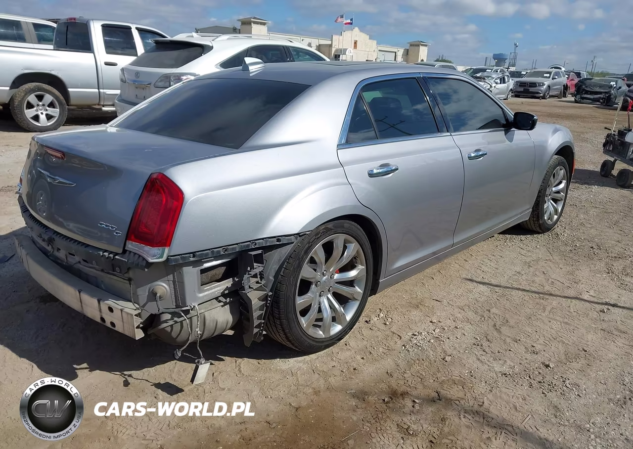 2017 Chrysler 300C VIN:2C3CCAEG0HH586291 - 4