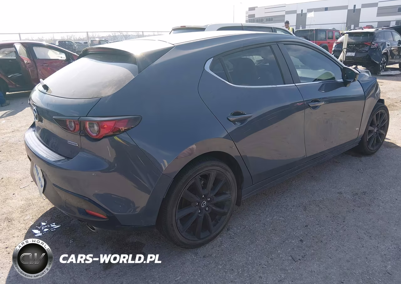 2023 Mazda Mazda3 2.5 S Carbon Edition VIN:JM1BPBLM6P1619074 - 4