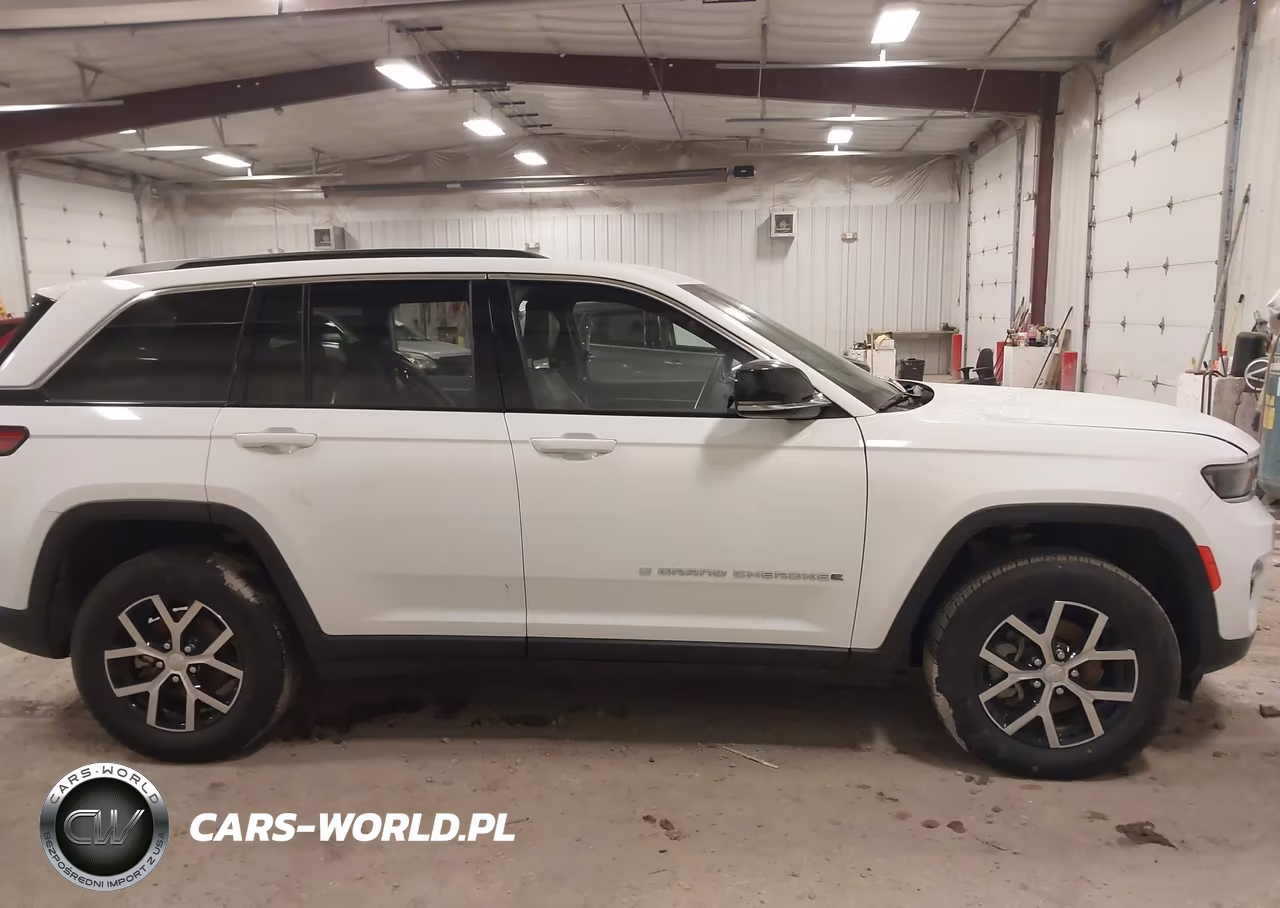2024 Jeep Grand Cherokee Limited 4X4 VIN:1C4RJHBG9RC178451 - 13