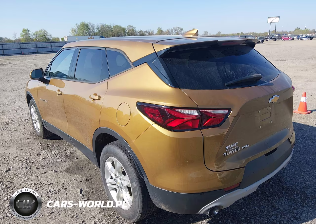 2019 Chevrolet Blazer VIN:3GNKBGRS0KS612170 - 3