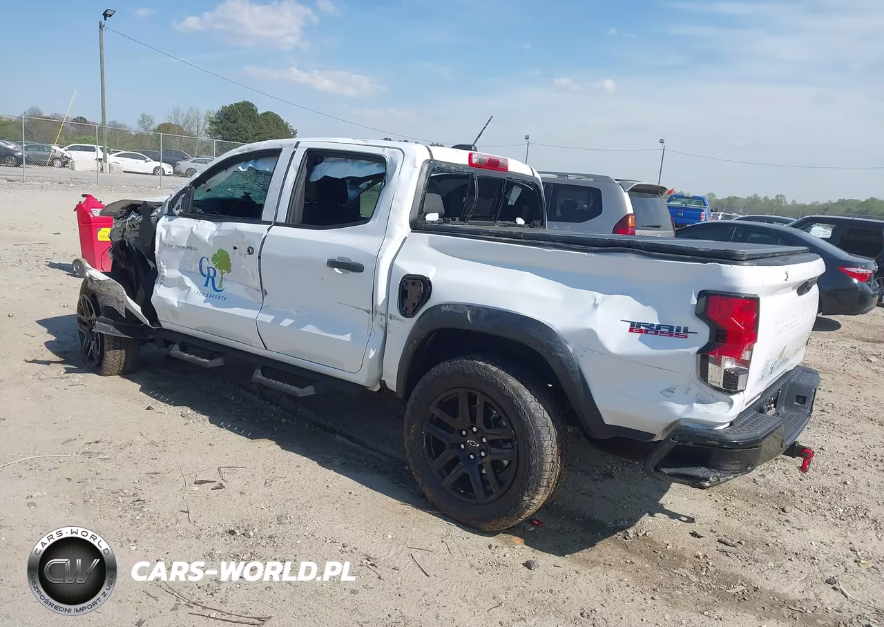 2025 Chevrolet Colorado 4Wd Trail Boss VIN:1GCPTEEK2S1141453 - 3
