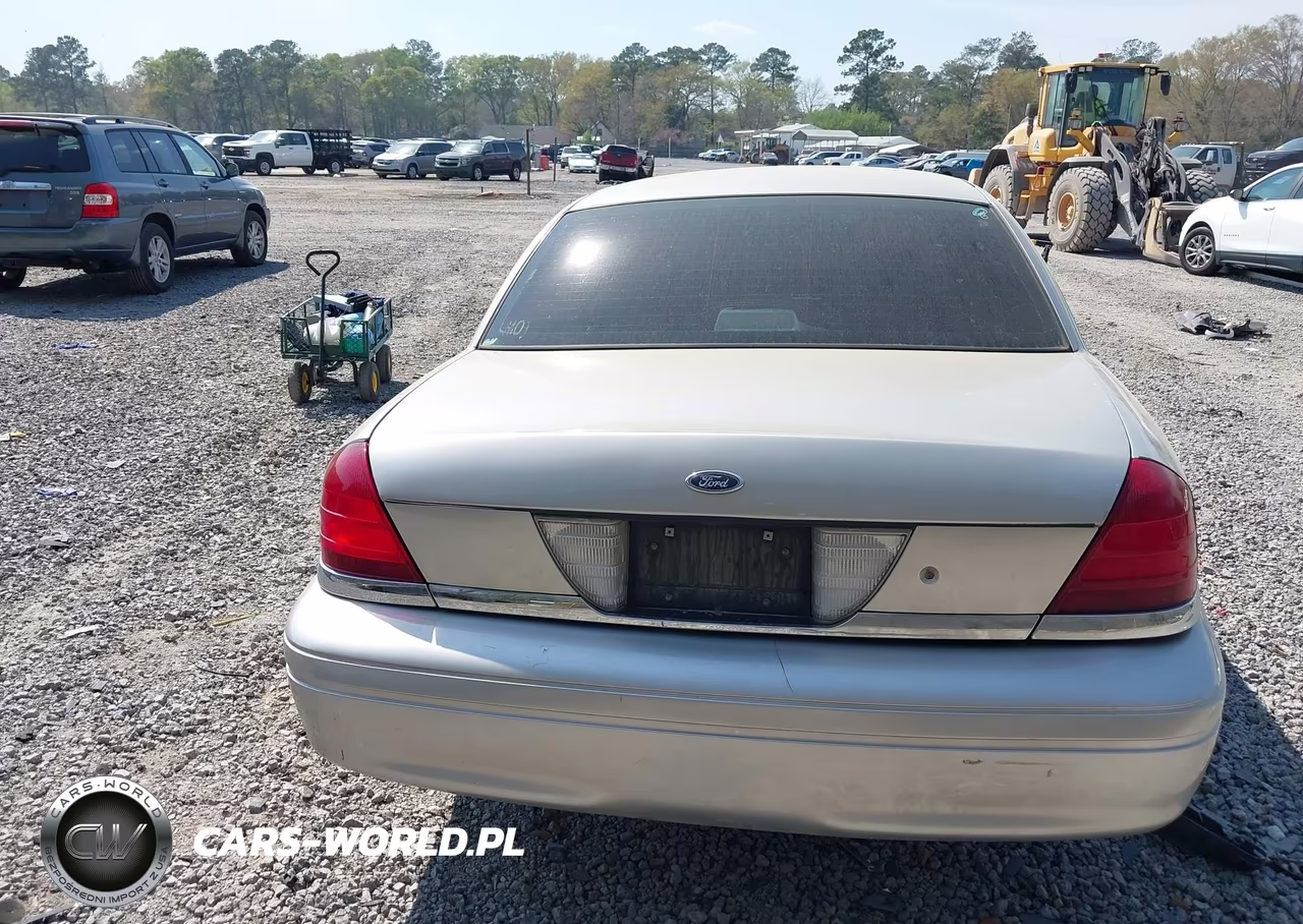 2007 Ford Crown Victoria Police-Police Interceptor VIN:2FAHP71W07X107433 - 16