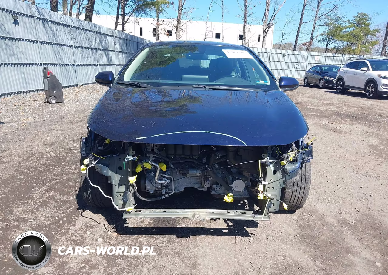 2020 Toyota Corolla Le VIN:5YFEPRAE7LP120985 - 12