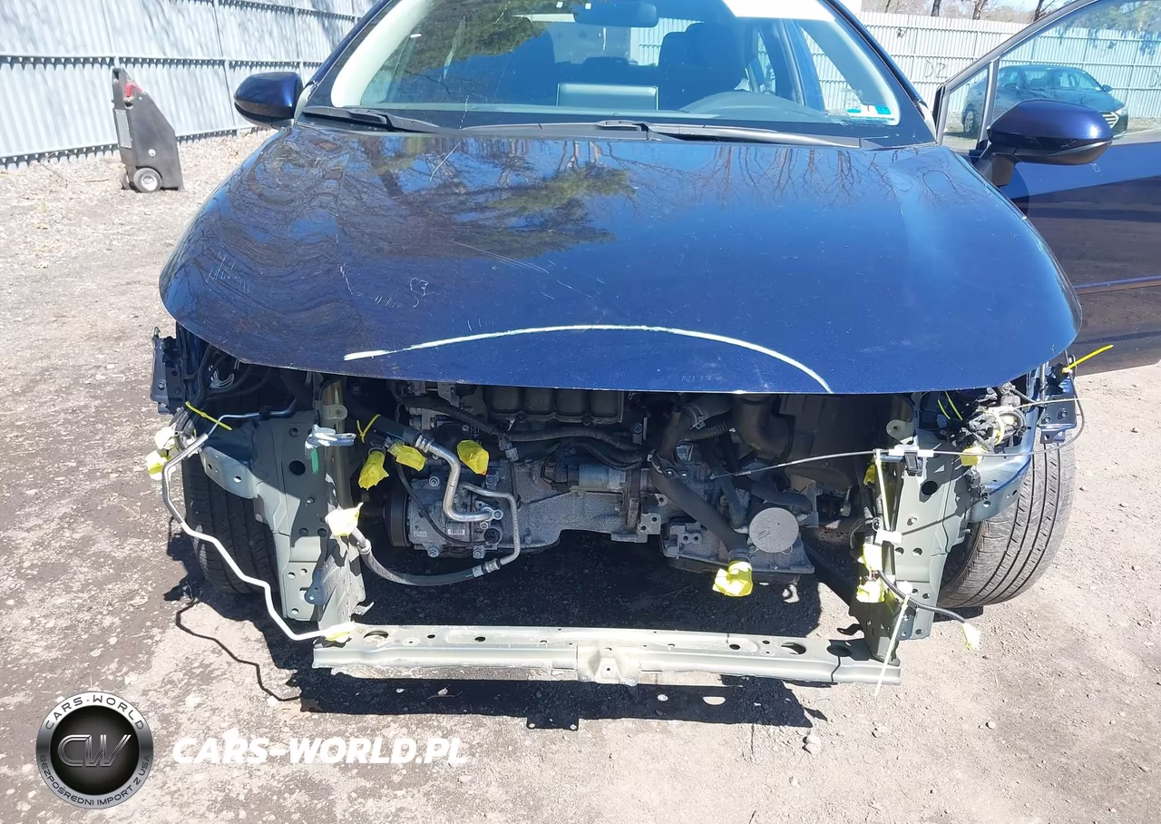 2020 Toyota Corolla Le VIN:5YFEPRAE7LP120985 - 6