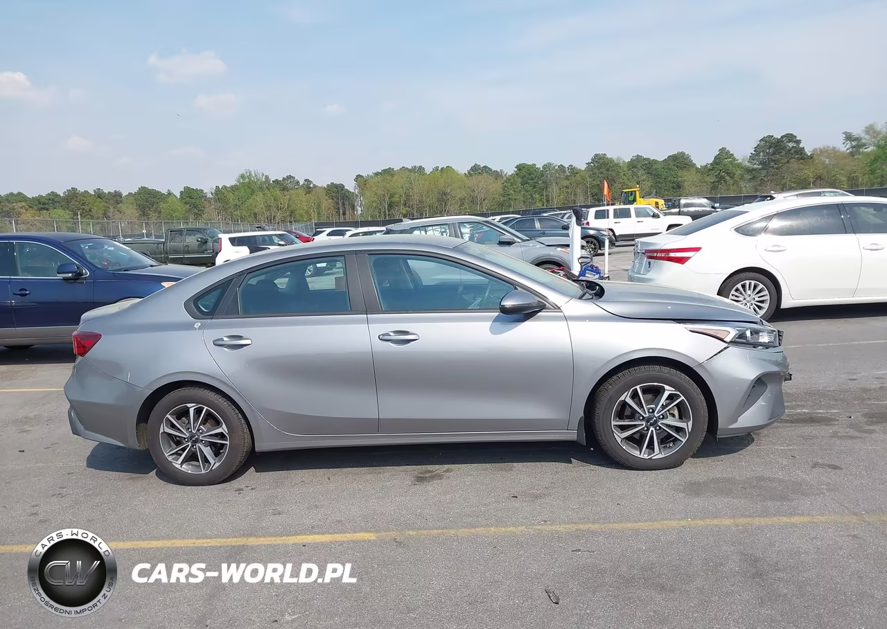2023 Kia Forte Lxs VIN:3KPF24ADXPE633538 - 13