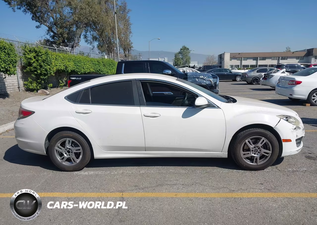 2010 Mazda Mazda6 I Sport VIN:1YVHZ8BH7A5M27667 - 13