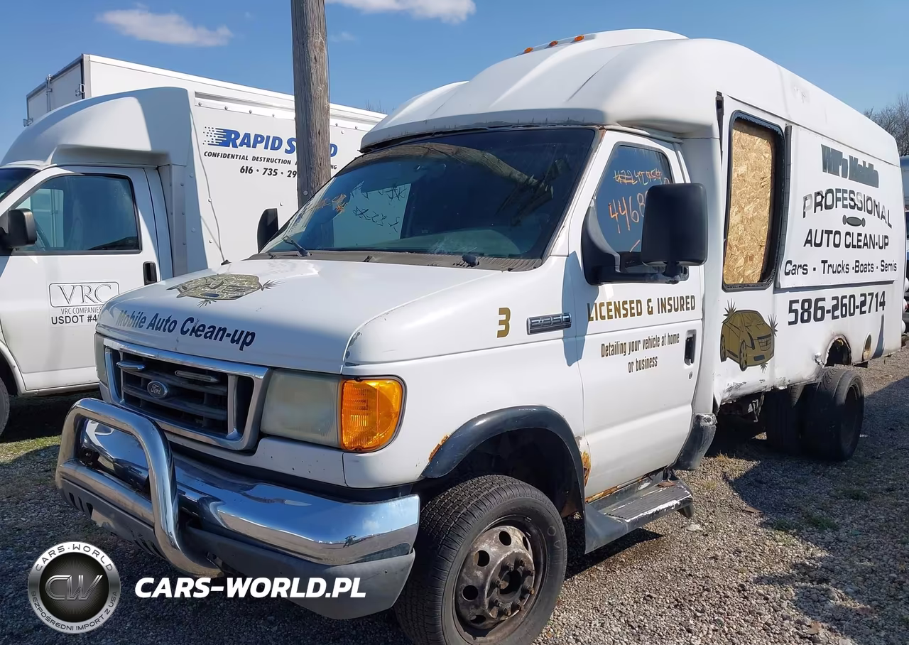 2006 Ford E-350 Cutaway