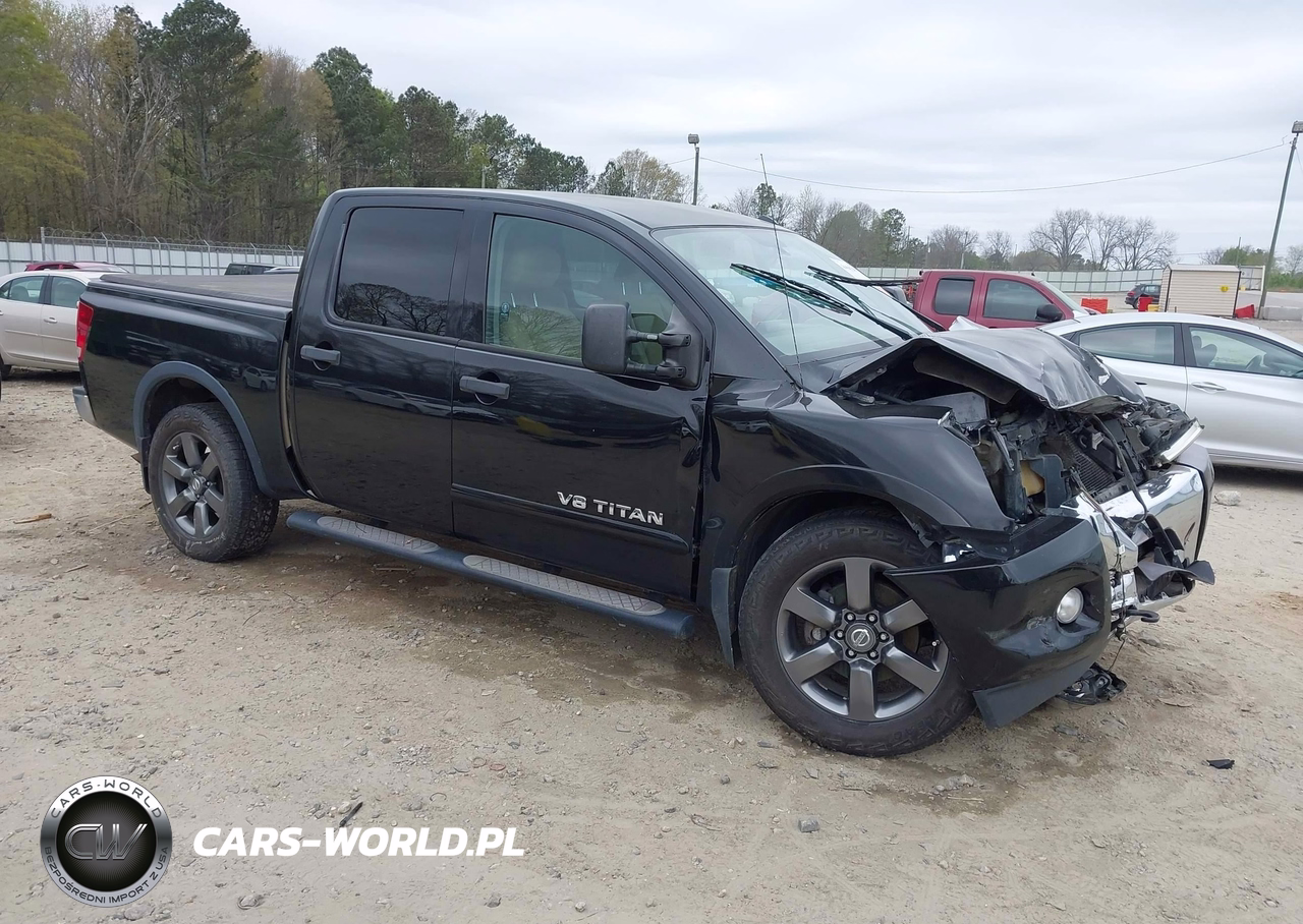 2015 Nissan Titan Sv