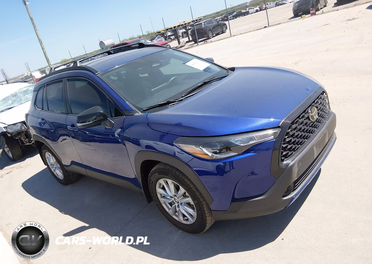 2025 Toyota Corolla Cross Le VIN:7MUCAAAG8SV130402 - 13