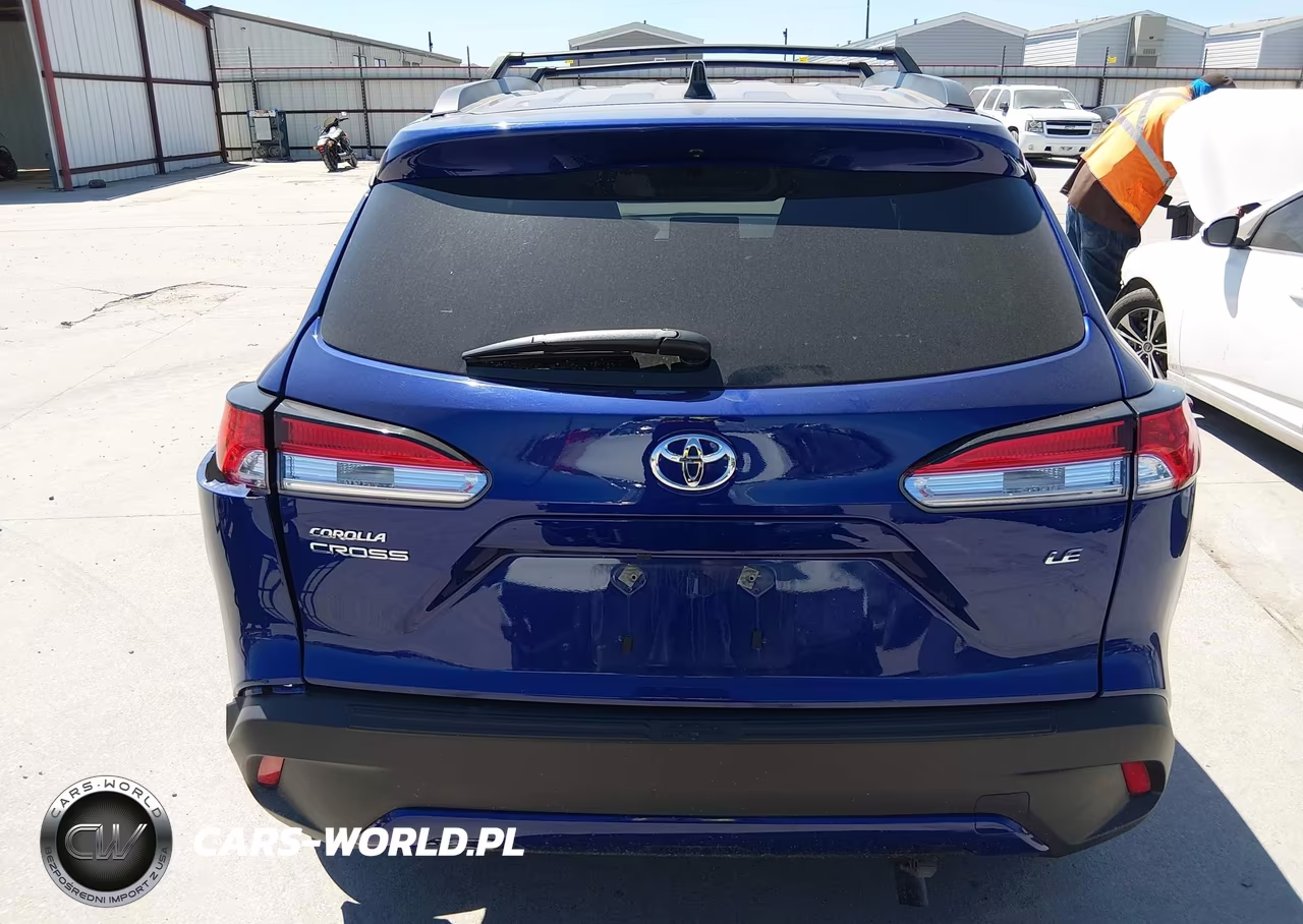 2025 Toyota Corolla Cross Le VIN:7MUCAAAG8SV130402 - 16