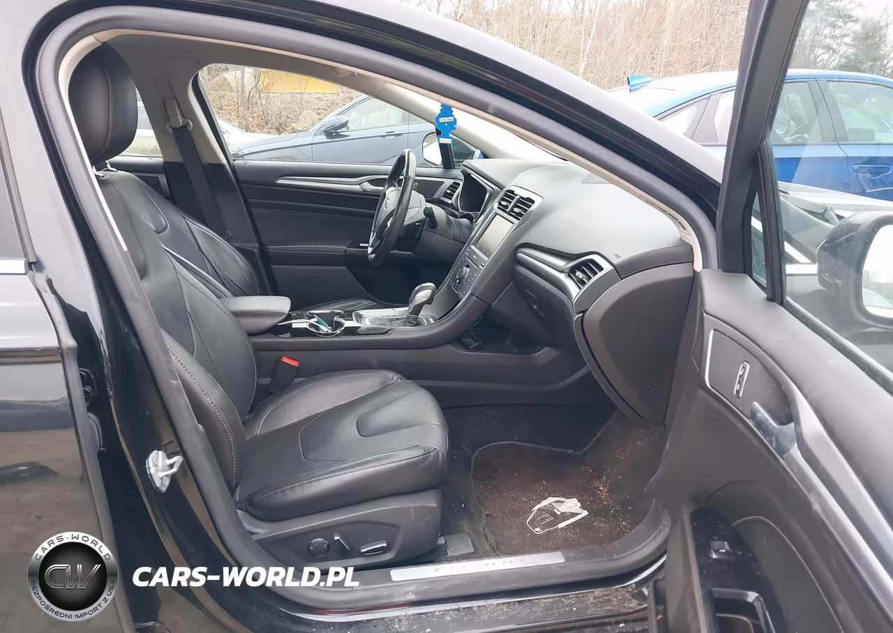 2014 Ford Fusion Titanium VIN:3FA6P0D91ER238144 - 5