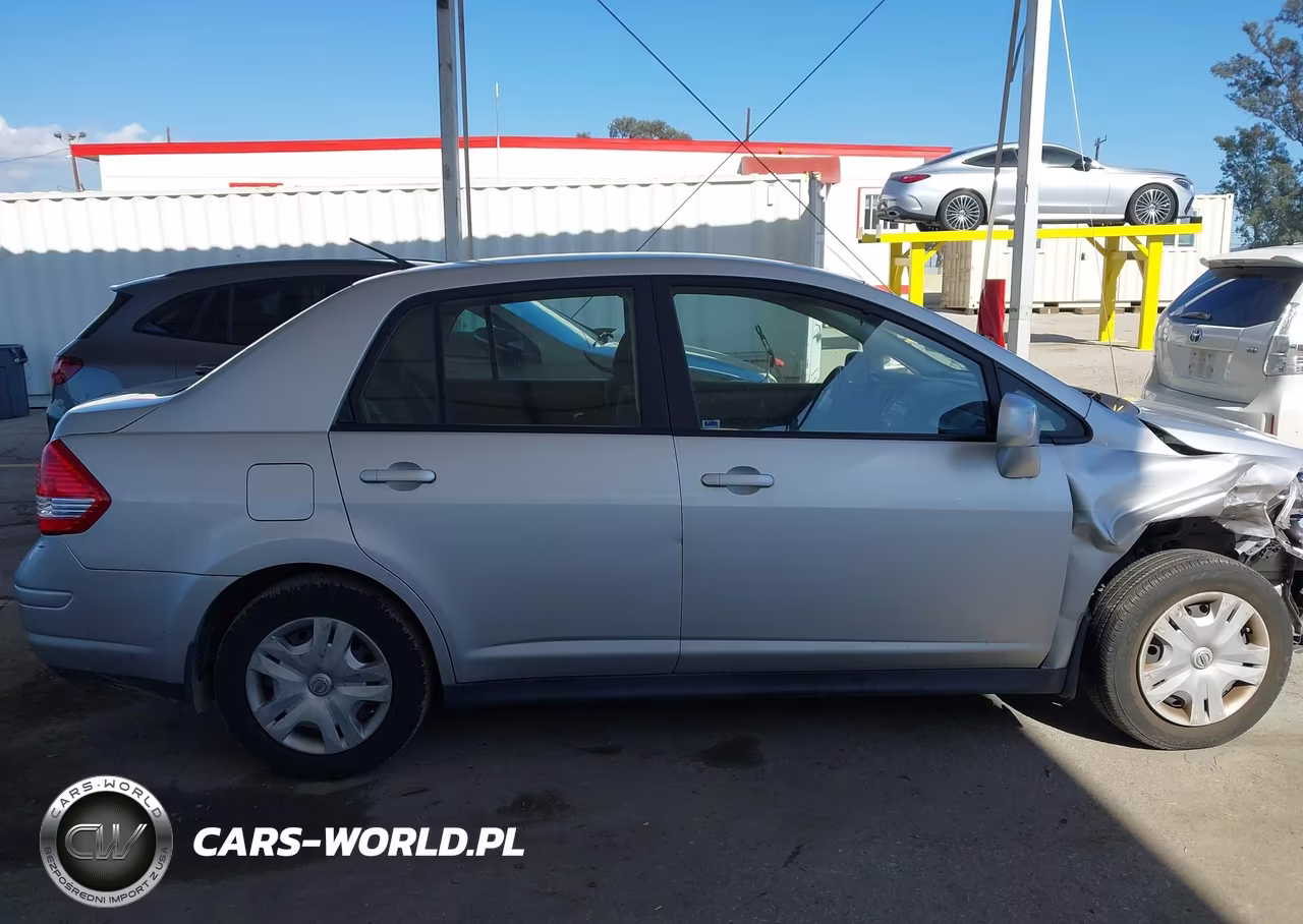 2011 Nissan Versa 1.8S VIN:3N1BC1AP9BL481764 - 13