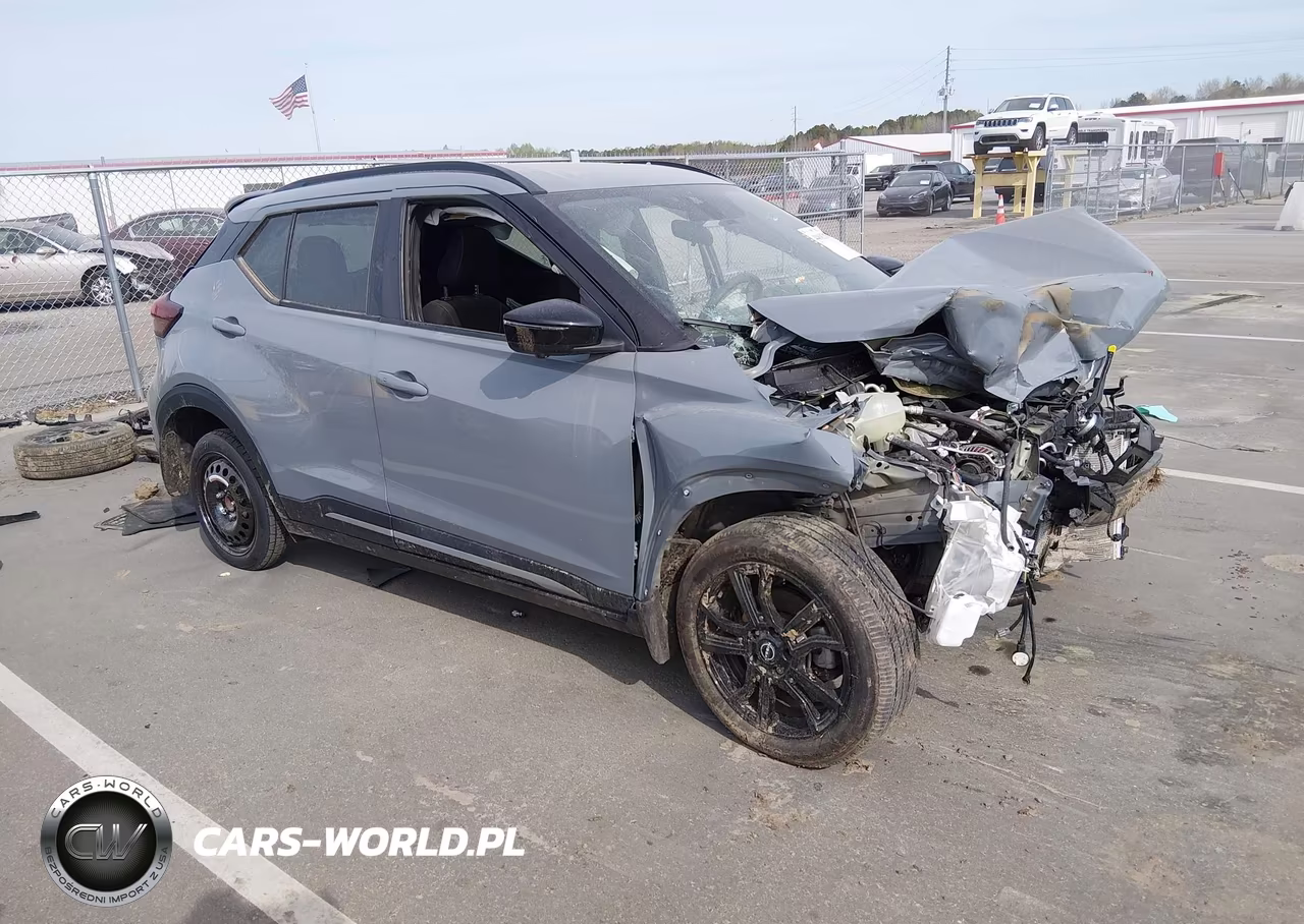 2022 Nissan Kicks Sr Xtronic Cvt