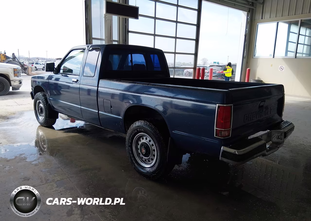 1988 Chevrolet S Truck S10 VIN:1GCCT19R0J8152049 - 3