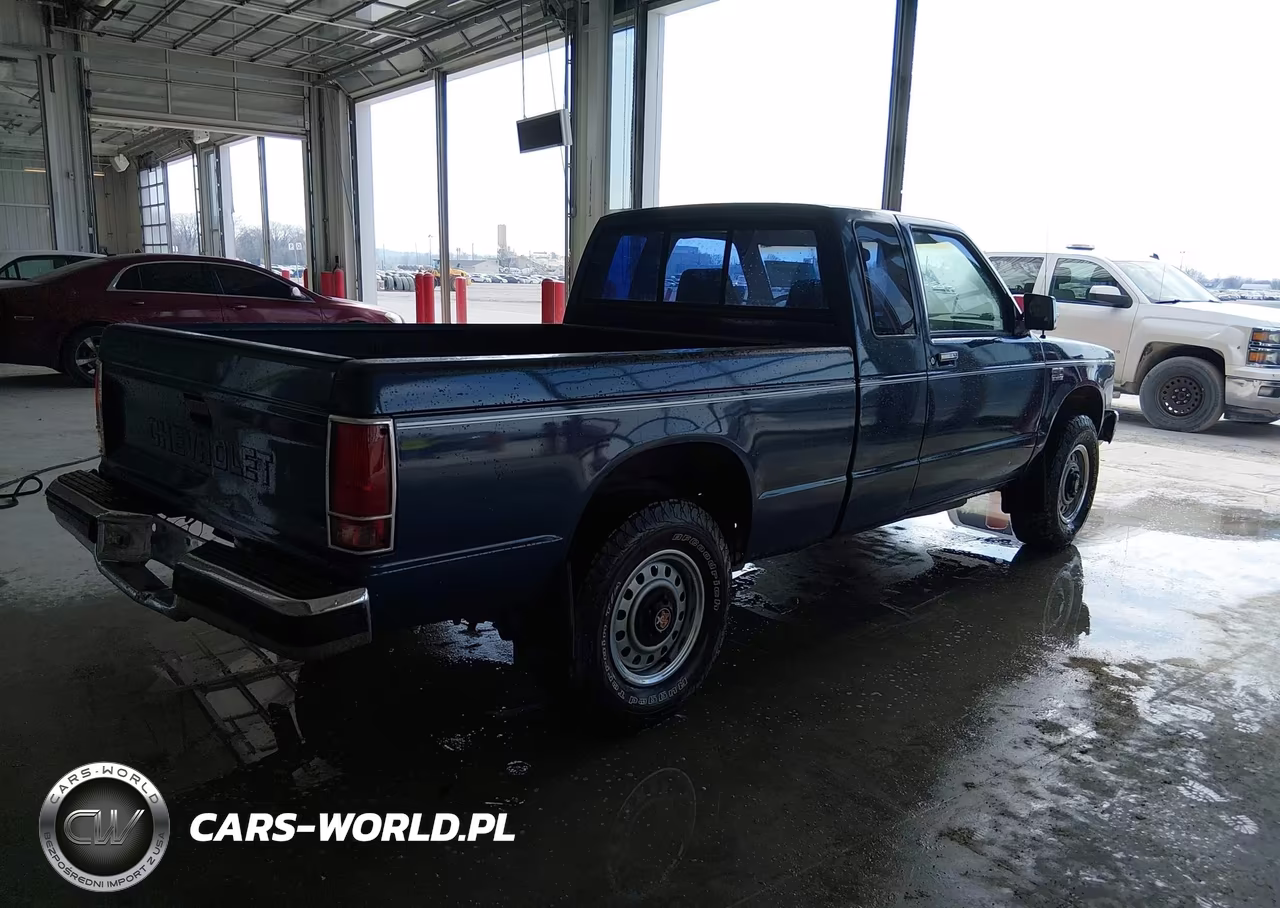 1988 Chevrolet S Truck S10 VIN:1GCCT19R0J8152049 - 4