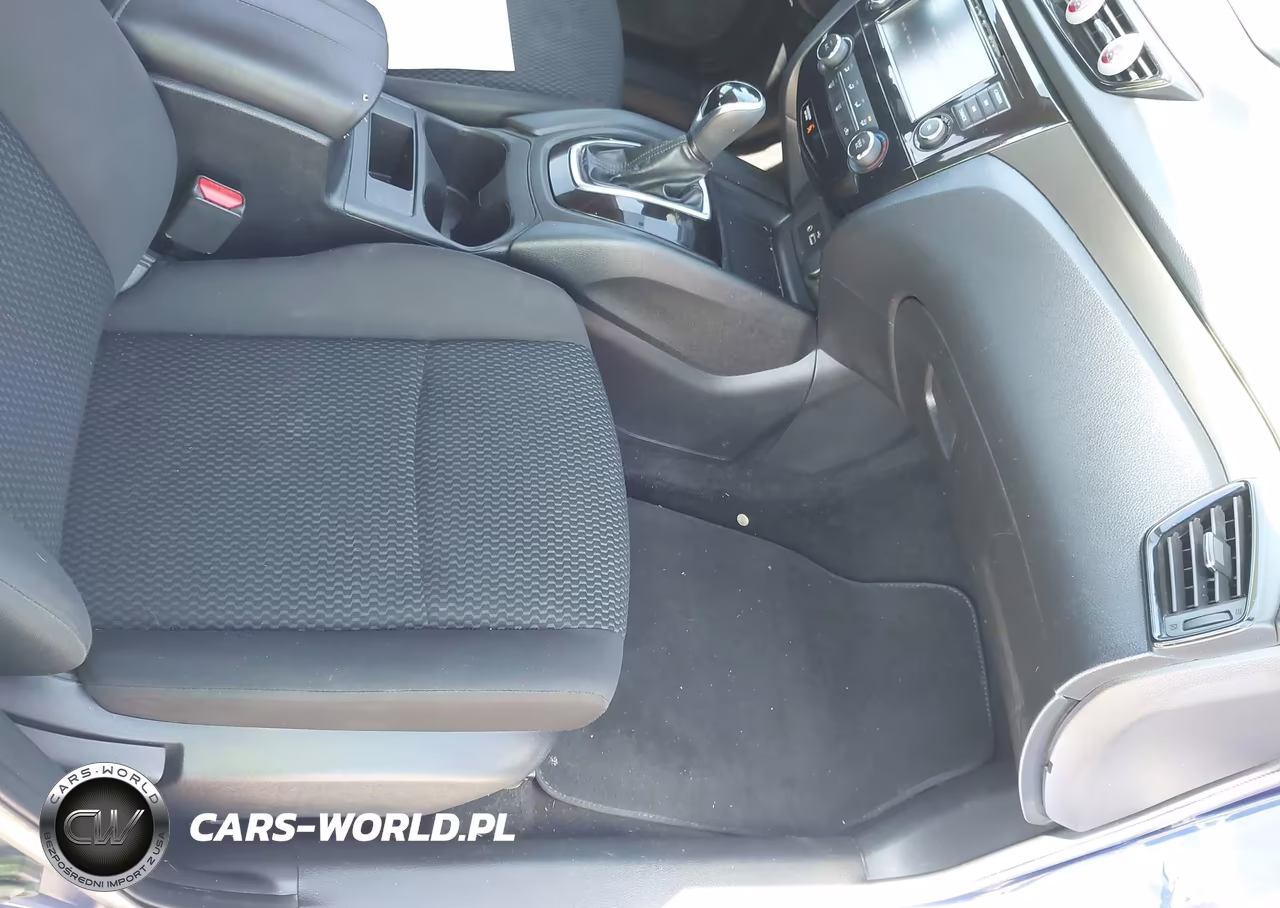 2019 Nissan Rogue Sport S VIN:JN1BJ1CP4KW211676 - 5