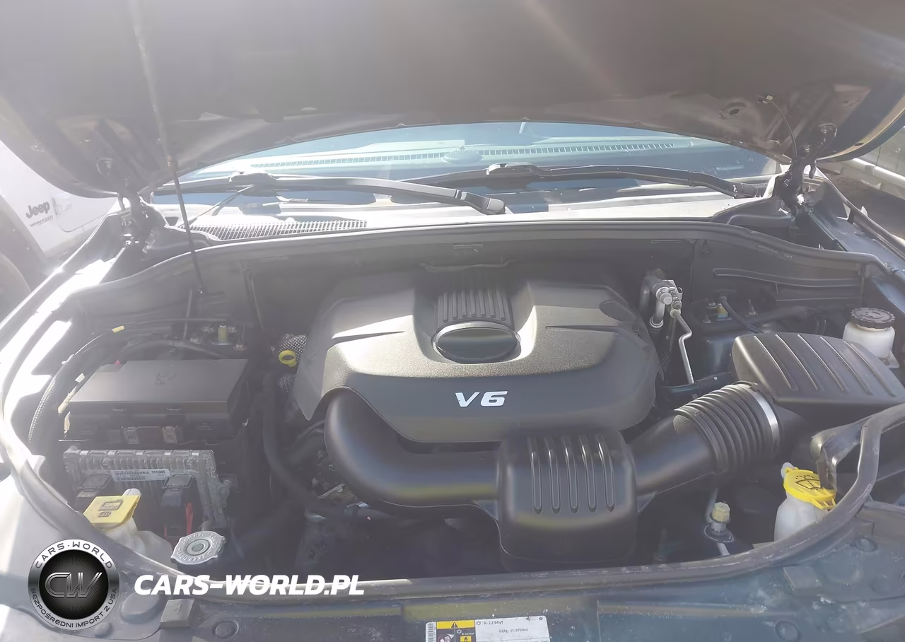 2015 Jeep Grand Cherokee Overland VIN:1C4RJFCG4FC613312 - 10