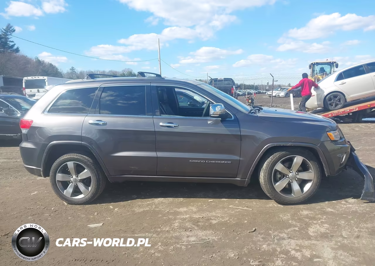 2015 Jeep Grand Cherokee Overland VIN:1C4RJFCG4FC613312 - 13