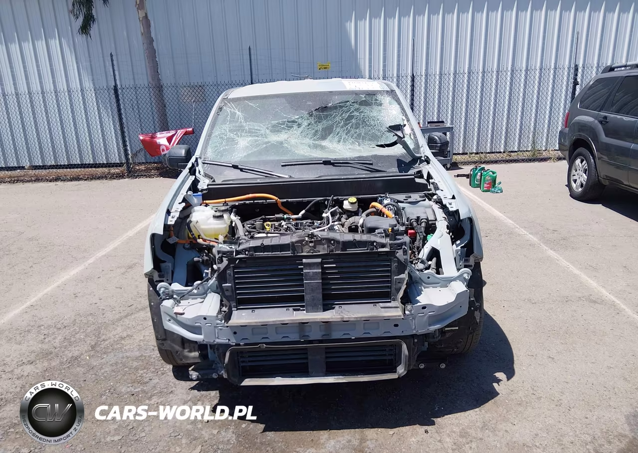 2024 Ford Maverick Xlt VIN:3FTTW8H38RRB42456 - 13