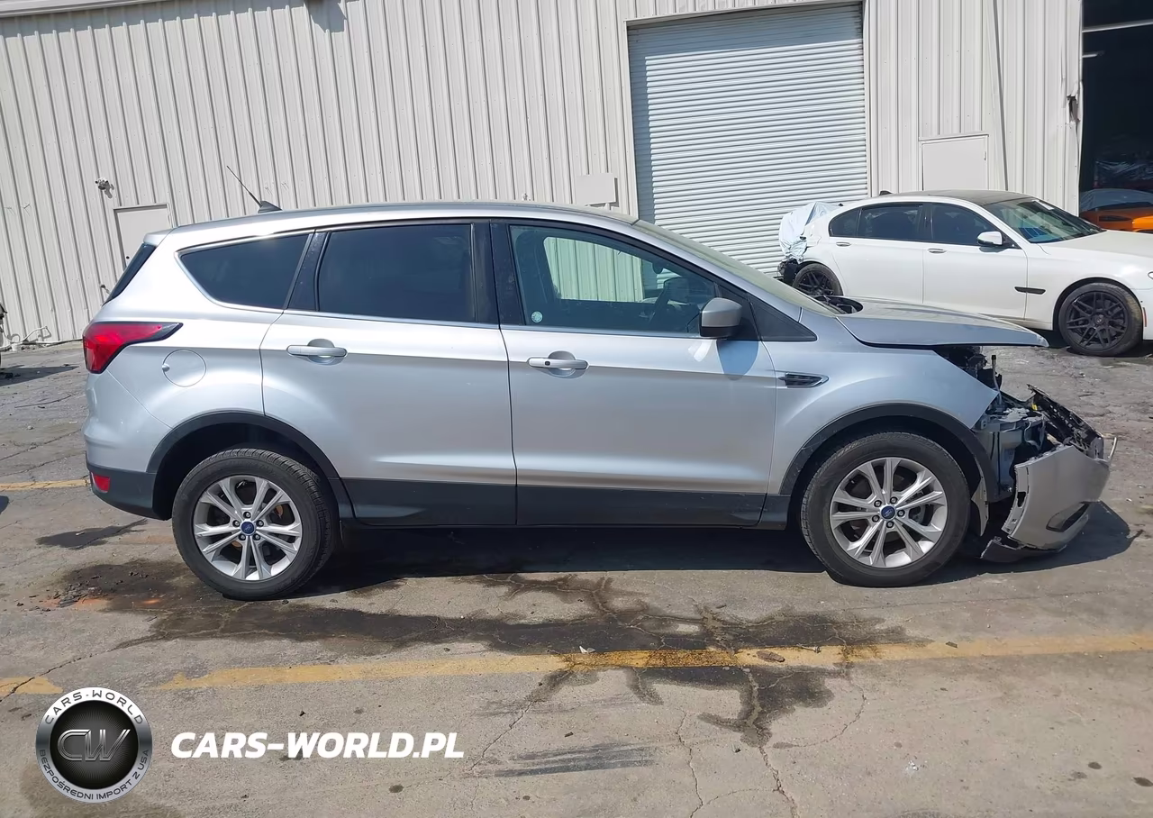 2019 Ford Escape Se VIN:1FMCU0GD7KUC27543 - 14