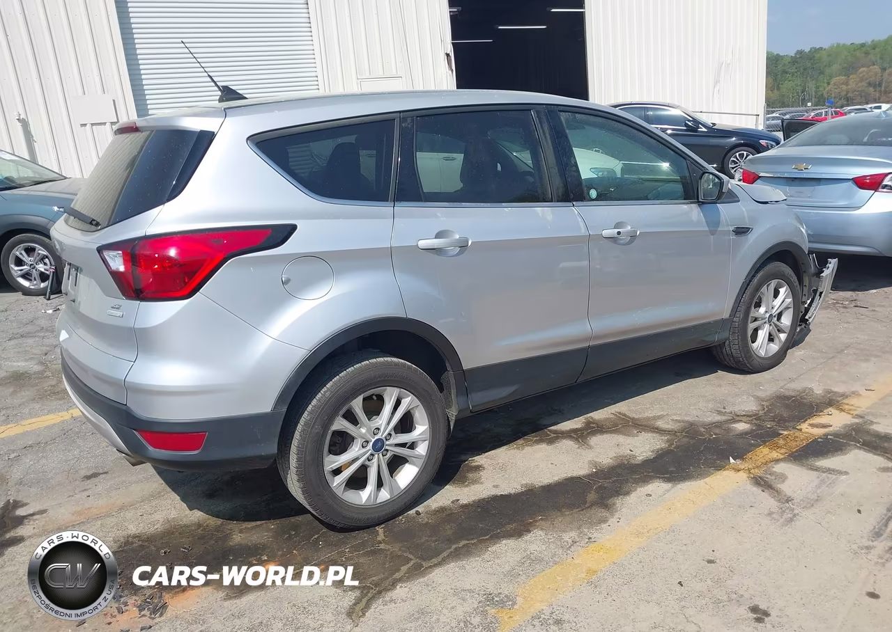 2019 Ford Escape Se VIN:1FMCU0GD7KUC27543 - 4