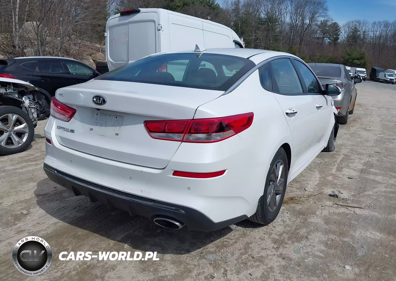 2019 Kia Optima Lx VIN:5XXGT4L33KG340120 - 4