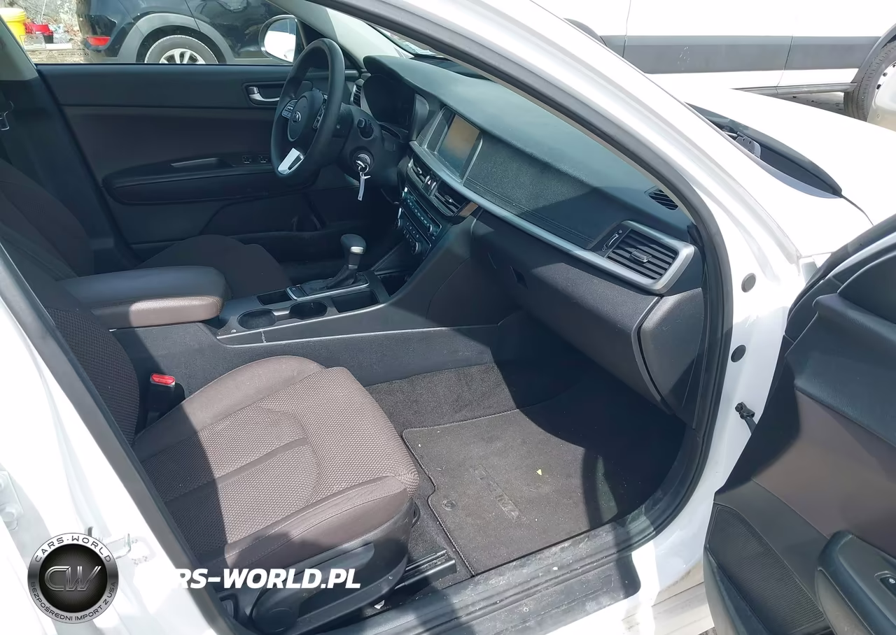 2019 Kia Optima Lx VIN:5XXGT4L33KG340120 - 5