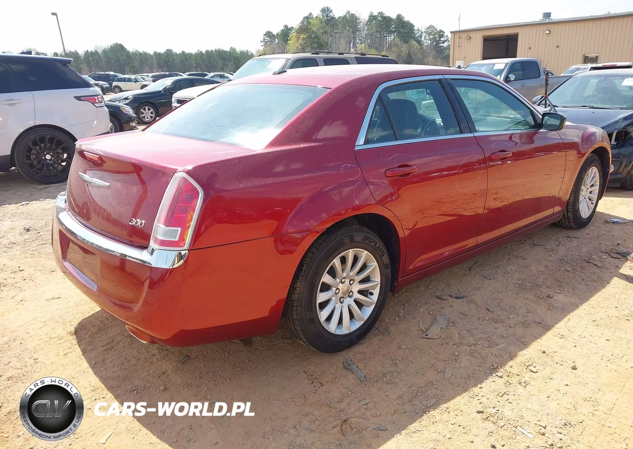 2014 Chrysler 300 VIN:2C3CCAAG5EH220960 - 4