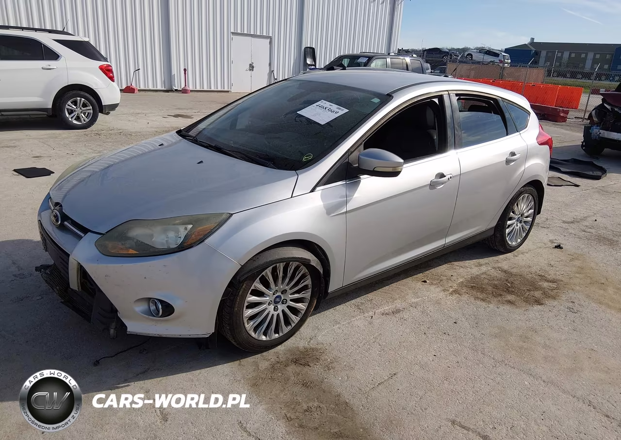 2012 Ford Focus Titanium VIN:1FAHP3N24CL479932 - 2