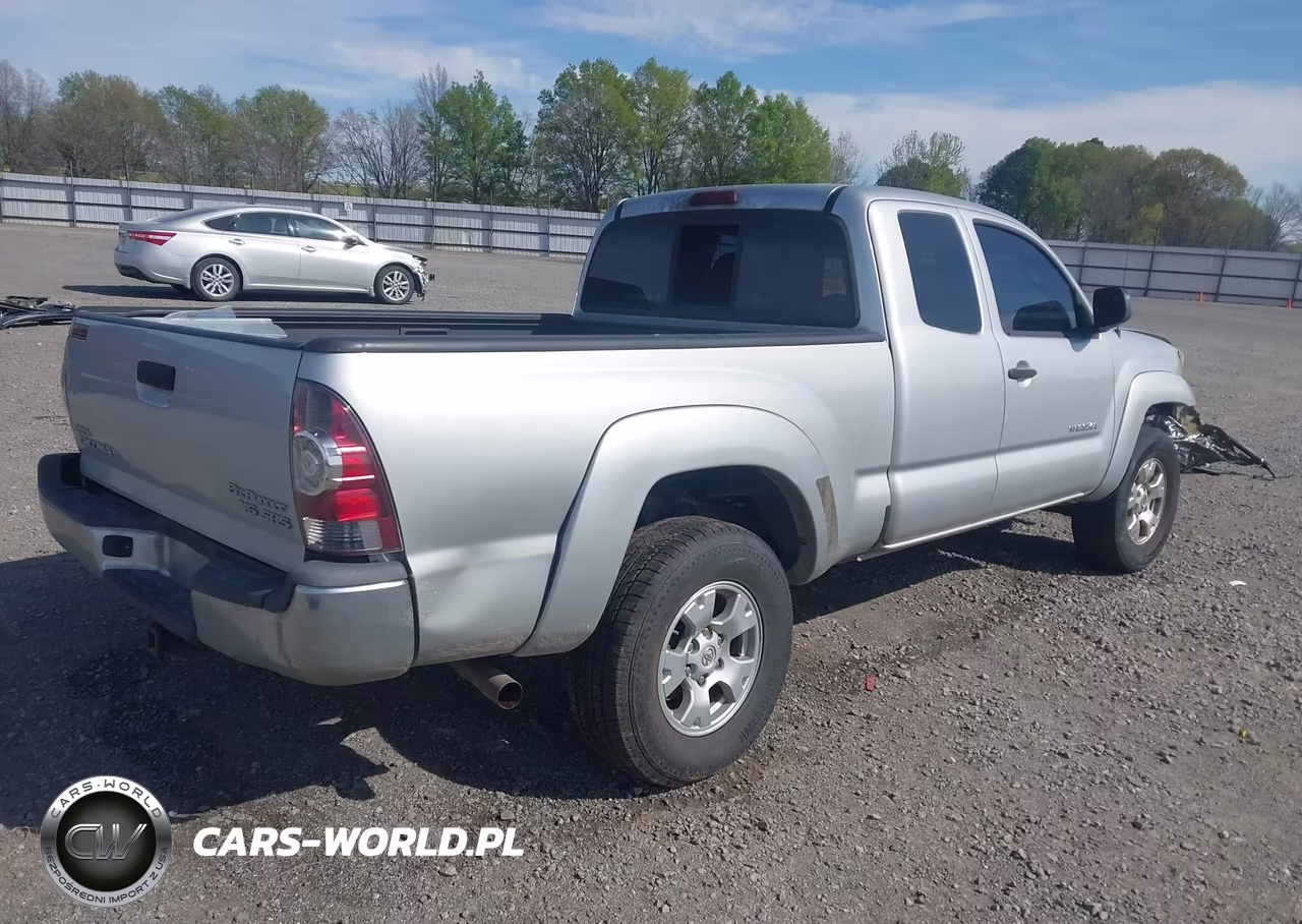 2012 Toyota Tacoma Prerunner V6 VIN:5TFTU4GN6CX026642 - 4
