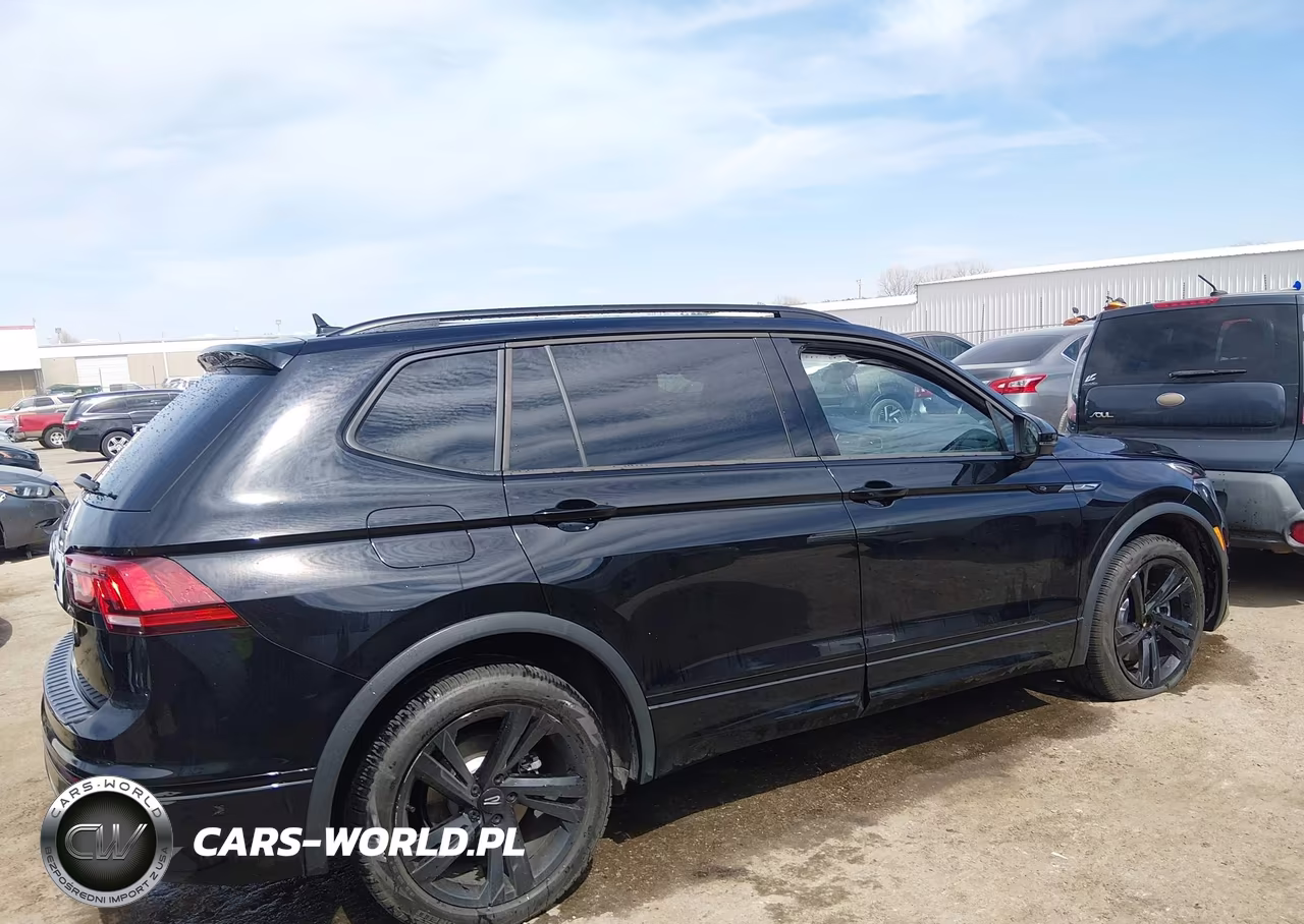 2023 Volkswagen Tiguan 2.0T Se R-Line Black VIN:3VVCB7AX9PM115491 - 14